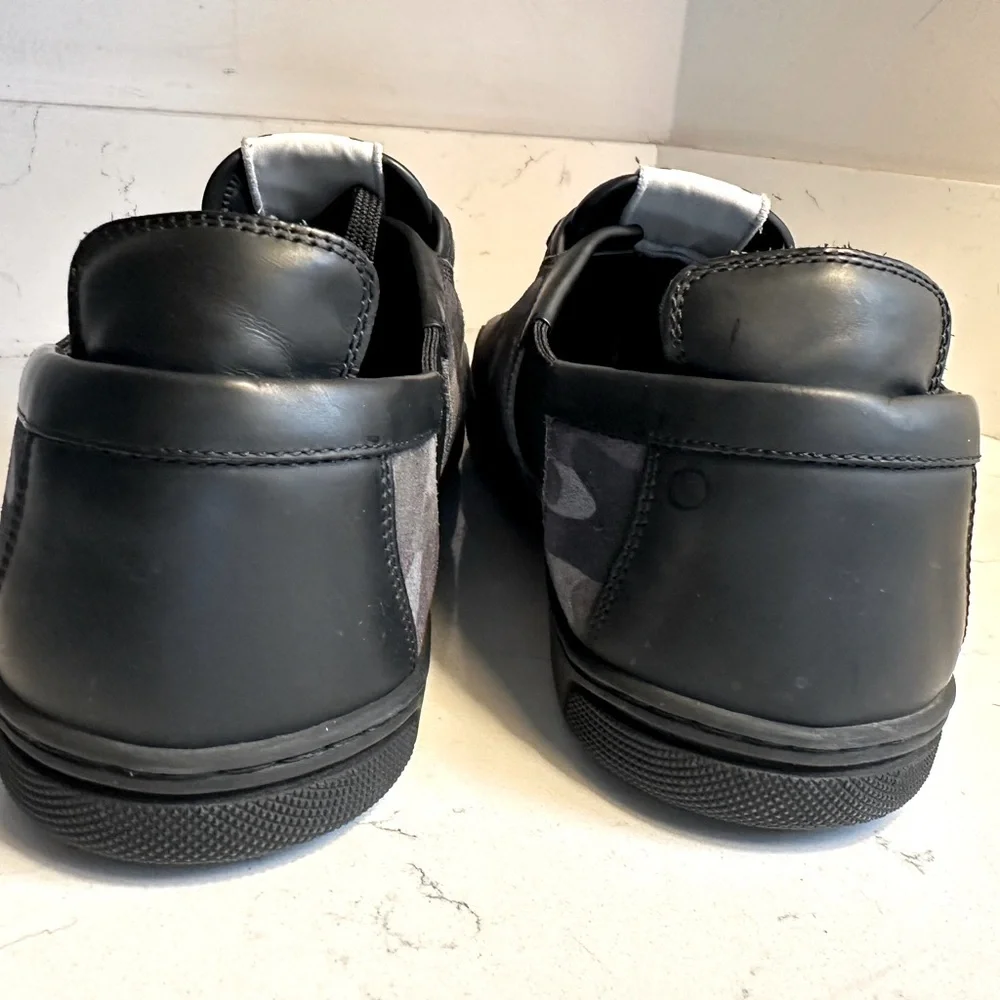 Louis Vuitton sneakers sz‎ 9.5/10